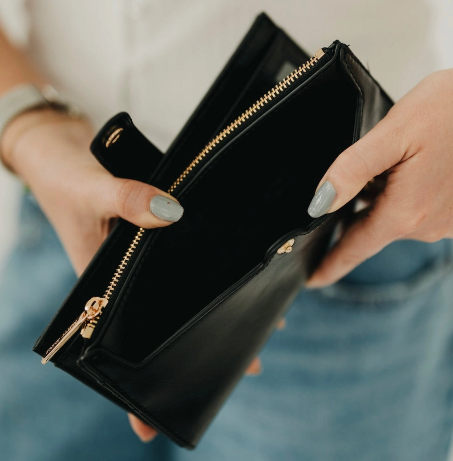 Essentials Carryall Wallet